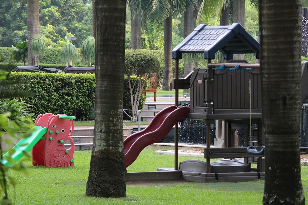 Hyatt Regency Hotel 5*